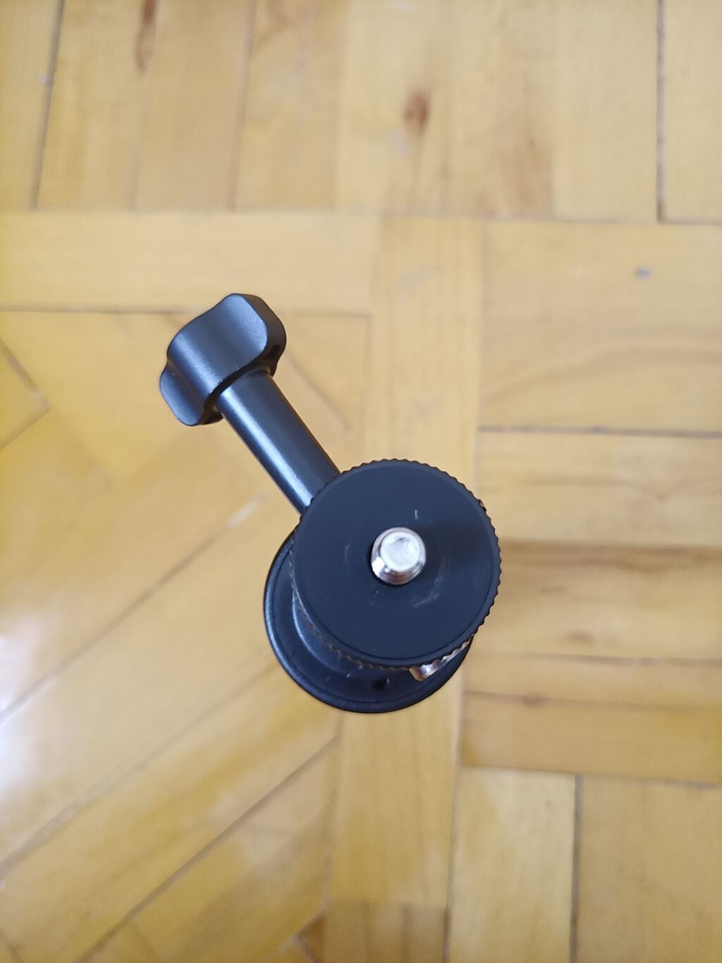 Qatlana bilən teleskopik tripod/selfie stick təqdim olunur. Telefon — Elektronika, Bakı (4)
