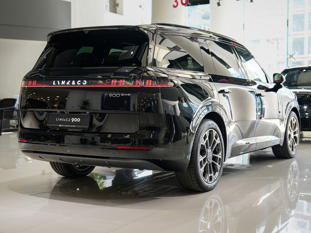 Lynk & Co 900, 2.0 L, 52.38 kWh, 2026 il, yeni — Avtomobillər (9)