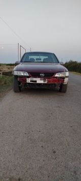 Opel Vectra, 1.8 L, 1996 il, 126 480 km — Avtomobillər