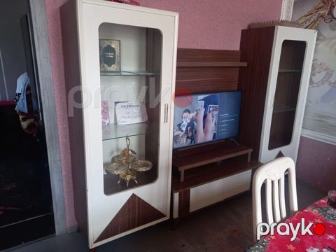 TV stend səliqəli işlənib,qiy 150 AZN,ünvan Saray 7241 0504024424 vp