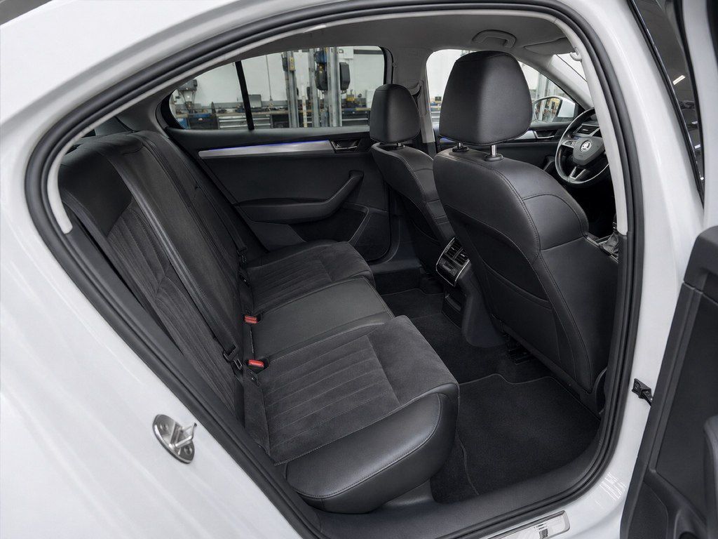 Skoda Superb, 1.8 L, 2019 il, 290 000 km — Avtomobillər, Bakı (4)