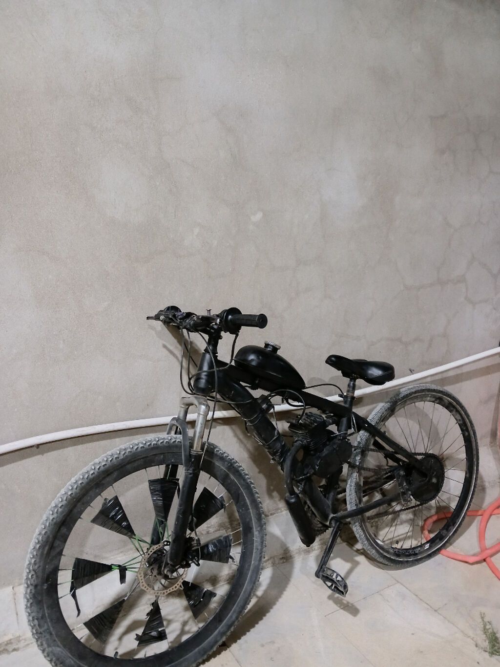Motorla təchiz olunmuş velosiped təqdim olunur. Model klassik — Avto, Bakı (2)