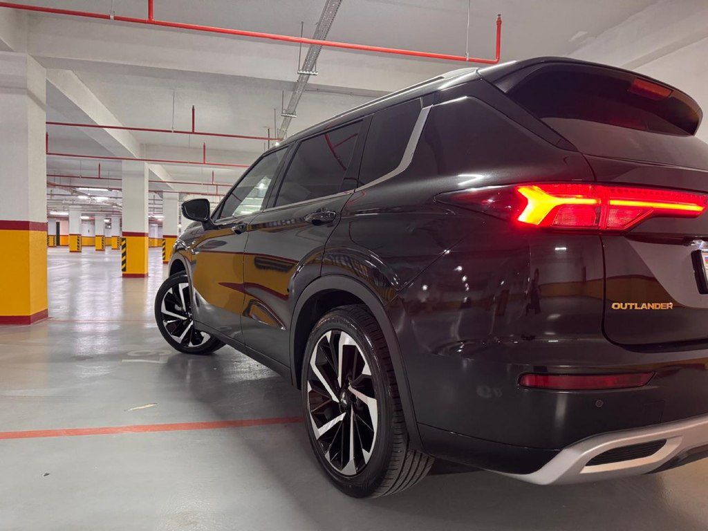 Mitsubishi Outlander, 2.5 L, 2022 il, 125 000 km — Avtomobillər, Bakı (12)