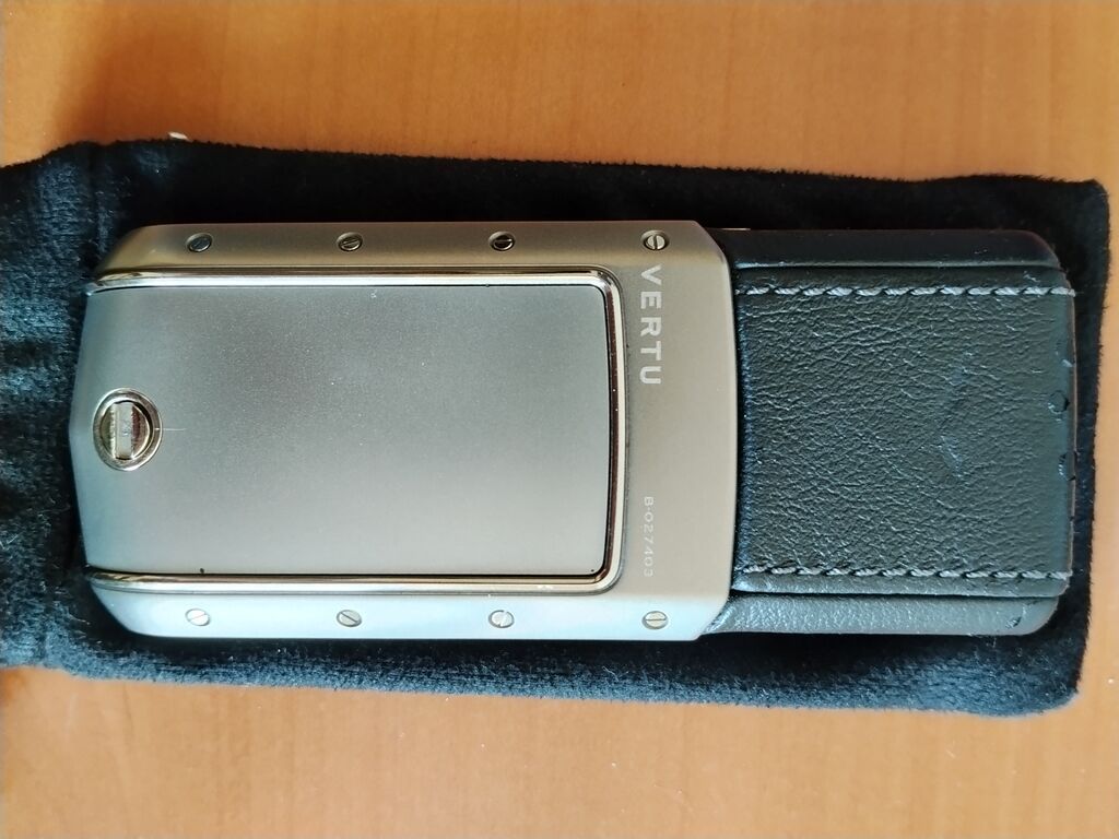 Vertu rəng - Qara, Düyməli — Vertu, Bərdə (4)