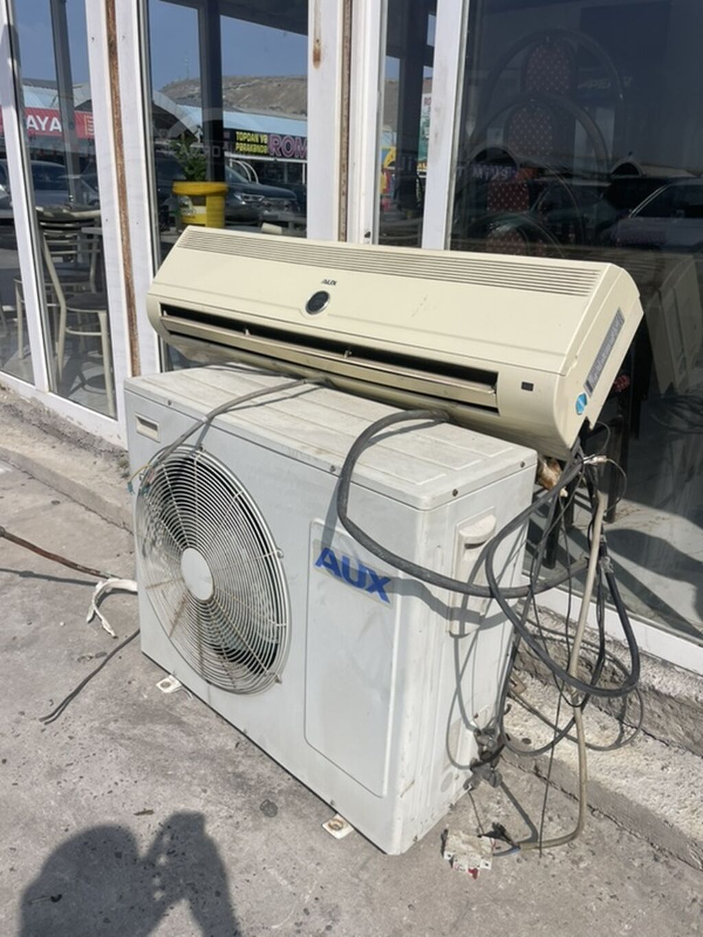 AUX split tipli divar kondisioneri. Daxili və xarici blokdan ibarət — Elektronika, Bakı (3)