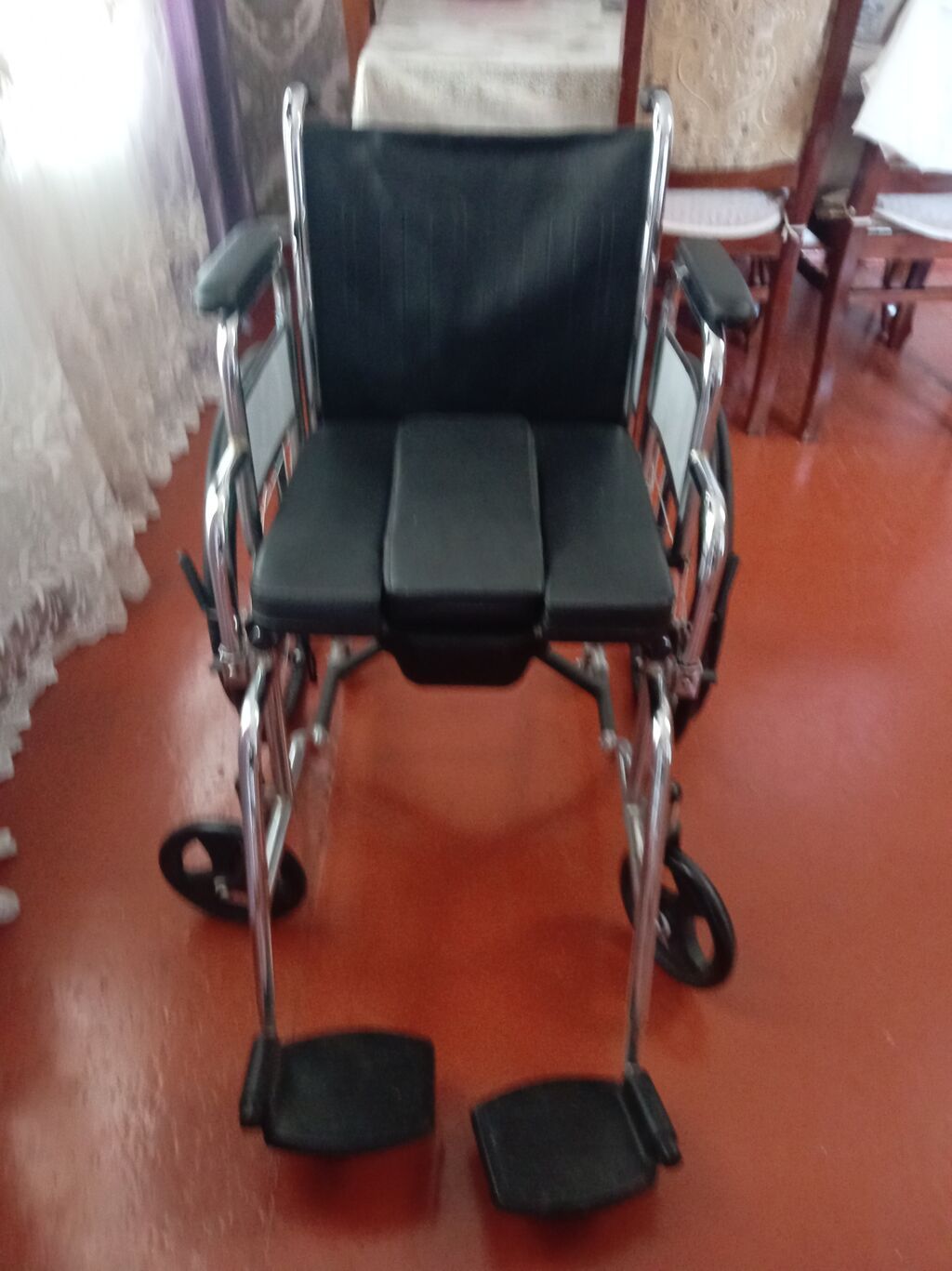 Tualet funksiyalı əlil arabası (Commode Wheelchair) - Çərçivə: parlaq — Mallar, Bakı (2)