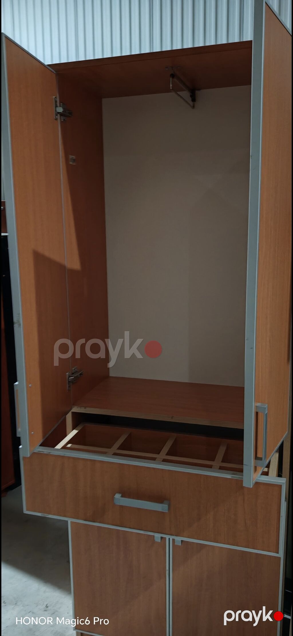 100 manata — Mebel, Bakı (2)