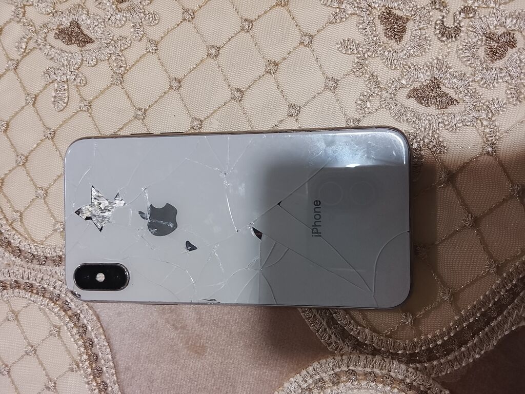 IPhone x arxa kricka cat ekran face id islemir pil deysib pil gorunmur — Digər ehtiyat hissələri, Bakı