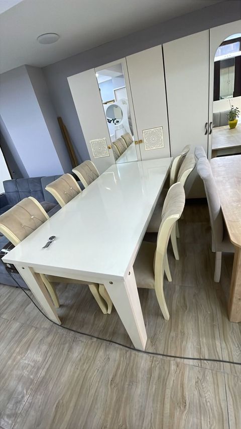 Masa desti 370azn. Masa acilmir, stul 6 ededdir. Unvan Xirdalan. *N17 — Bakı