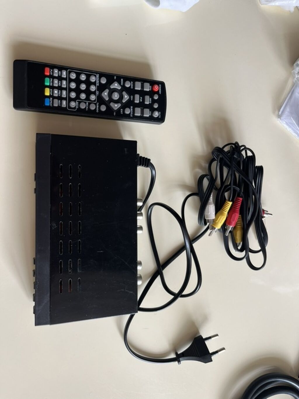 Orbita markalı rəqəmsal TV qəbuledicisi / tuner. Cihaza pult və RCA — TV və Video, Sumqayıt (2)