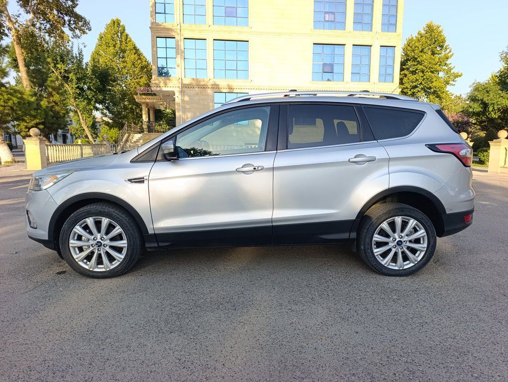 Ford Escape, 1.5 L, 2017 il, 207 000 km — Avtomobillər, Saatlı (3)