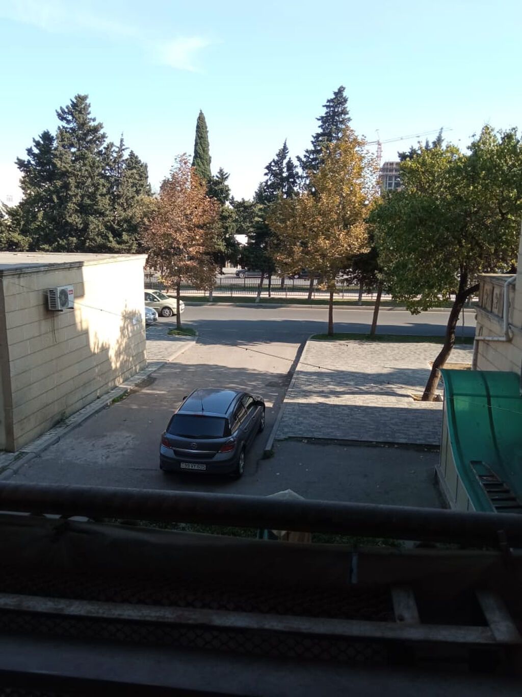Razinde köhnə Dvaresle üzbəüz Icranın yaxınlığında 2ci mertebede 2 — Daşınmaz əmlak, Bakı (7)
