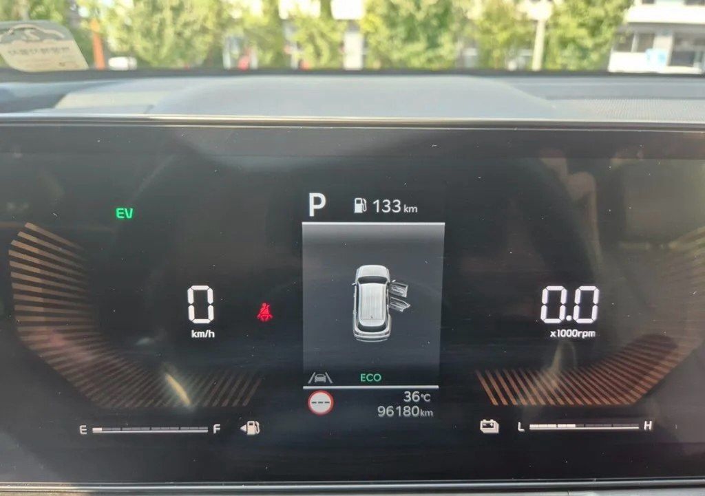 Kia Sorento, 1.6 L, 1 kWh, 2023 il, 96 180 km — Avtomobillər (5)