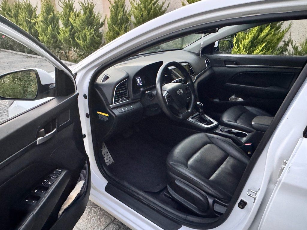 Hyundai Avante, 1.6 L, 2017 il, 71 000 km — Avtomobillər, Bakı (11)