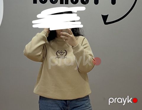 Sweatshirt satilir Yaxsi veziyyetdedir 100 kiloya qeder geyinile biler