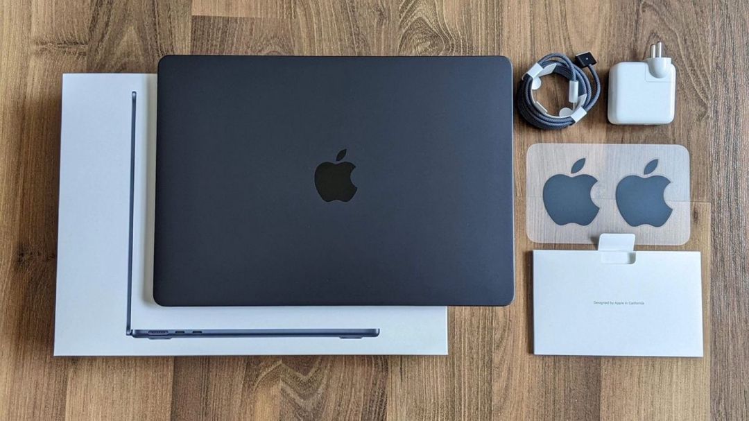 Macbook Air 15 M2 8/256 Midnight — Elektronika, Qəbələ (3)