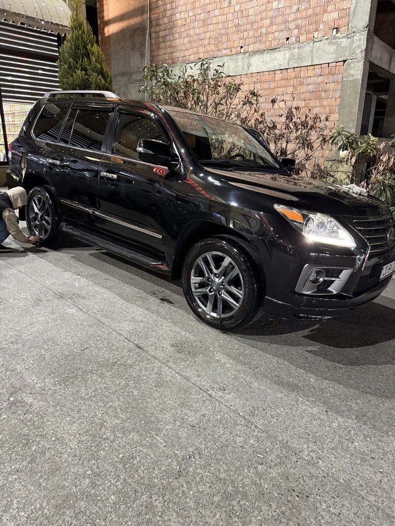 Lexus LX 570, 5.7 L, 2014 il, 315 000 km — Avtomobillər, Bakı (3)