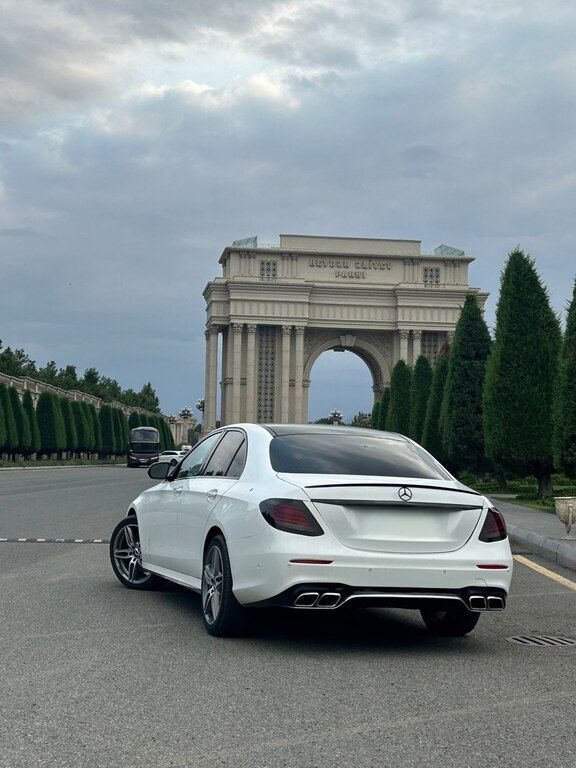 Mercedes E 300, 2.0 L, 2017 il, 164 000 km — Avtomobillər, Bakı (12)