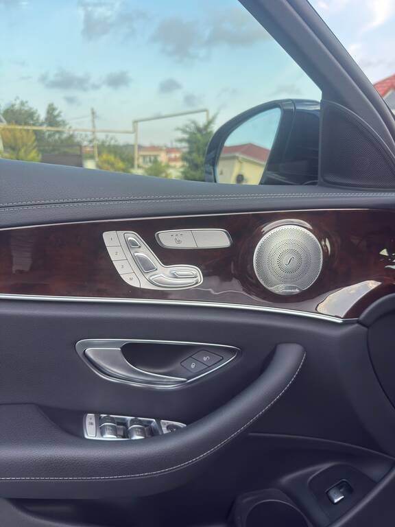 Mercedes E 300, 2.0 L, 2023 il, 62 500 km — Avtomobillər, Bakı (9)