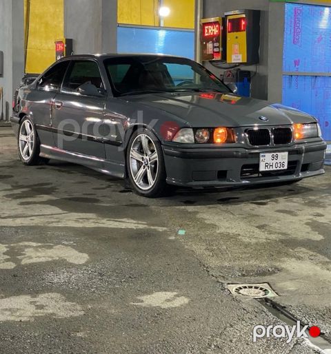 BMW 318, 1.8 L, 1995 il, 250 000 km