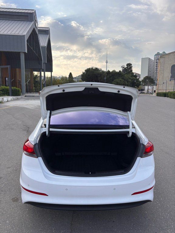 Hyundai Avante, 1.6 L, 2017 il, 165 000 km — Avtomobillər, Bakı (7)