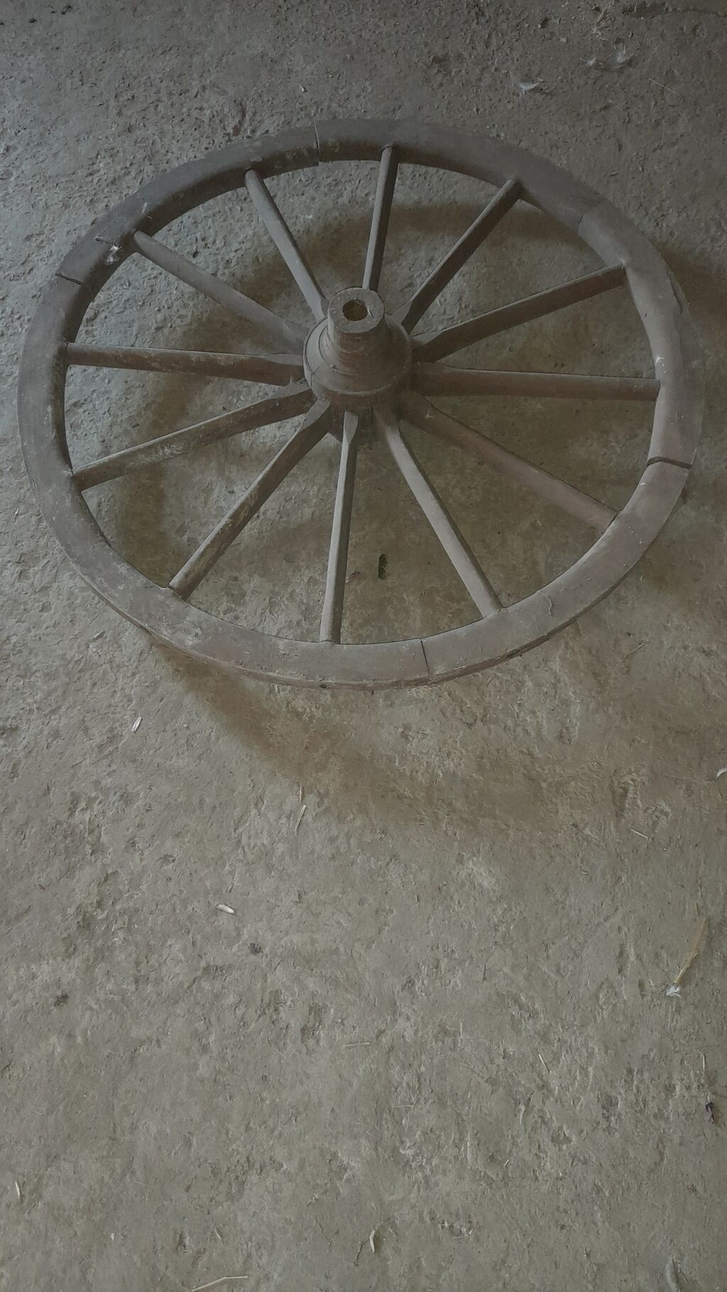 Taxta araba təkəri - Material: sərt ağac (taxta gövdə, şüalar və — Təkərlər, Şamaxı
