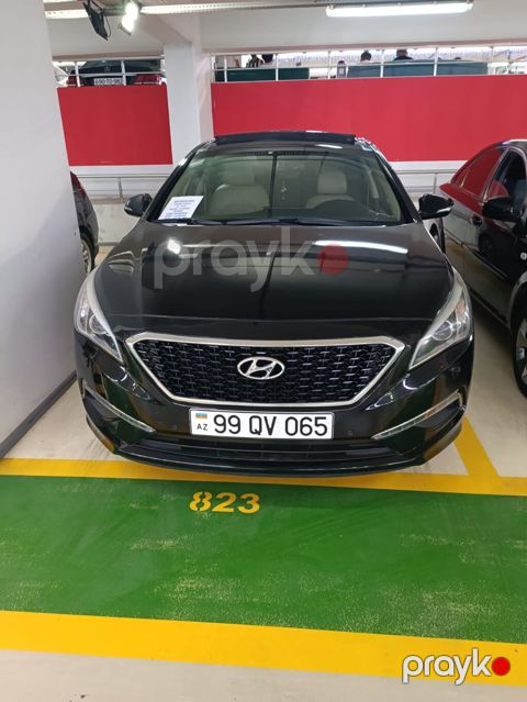 Hyundai Sonata sedan - Kuzov: qara rəng, aerodinamik xətlər, xrom ön
