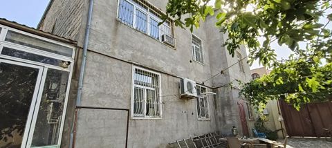 Qaraçuxur qəs. 6 otaqlı, 240 kv. m, Orta təmir — Bakı