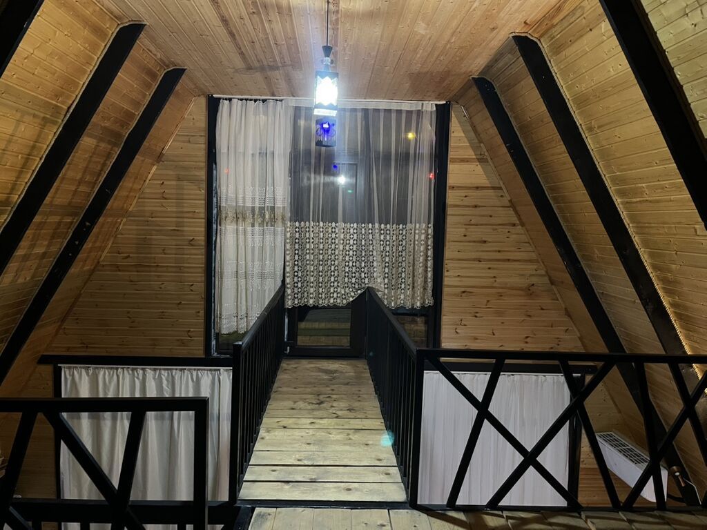 A‑frame tipi ikimərtəbəli taxta ev - Memarlıq: A‑frame (üçbucaq — Daşınmaz əmlak, Quba (3)