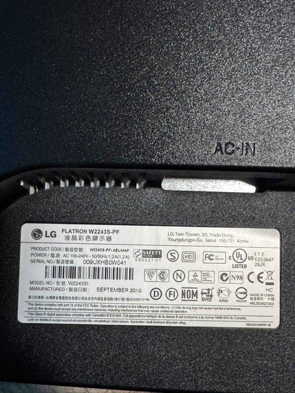 LG Flatron W2243S monitor Bu qiymeti olma sebebi ciziq var ekranda her — Elektronika, Bakı (6)