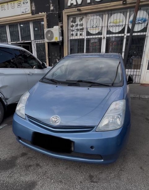 Toyota Prius icarəsi — Bakı