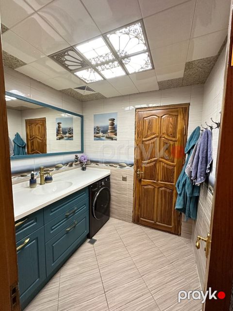 4-otaqlı yeni tikili kirayə verilir, Nizami m., 120 m²