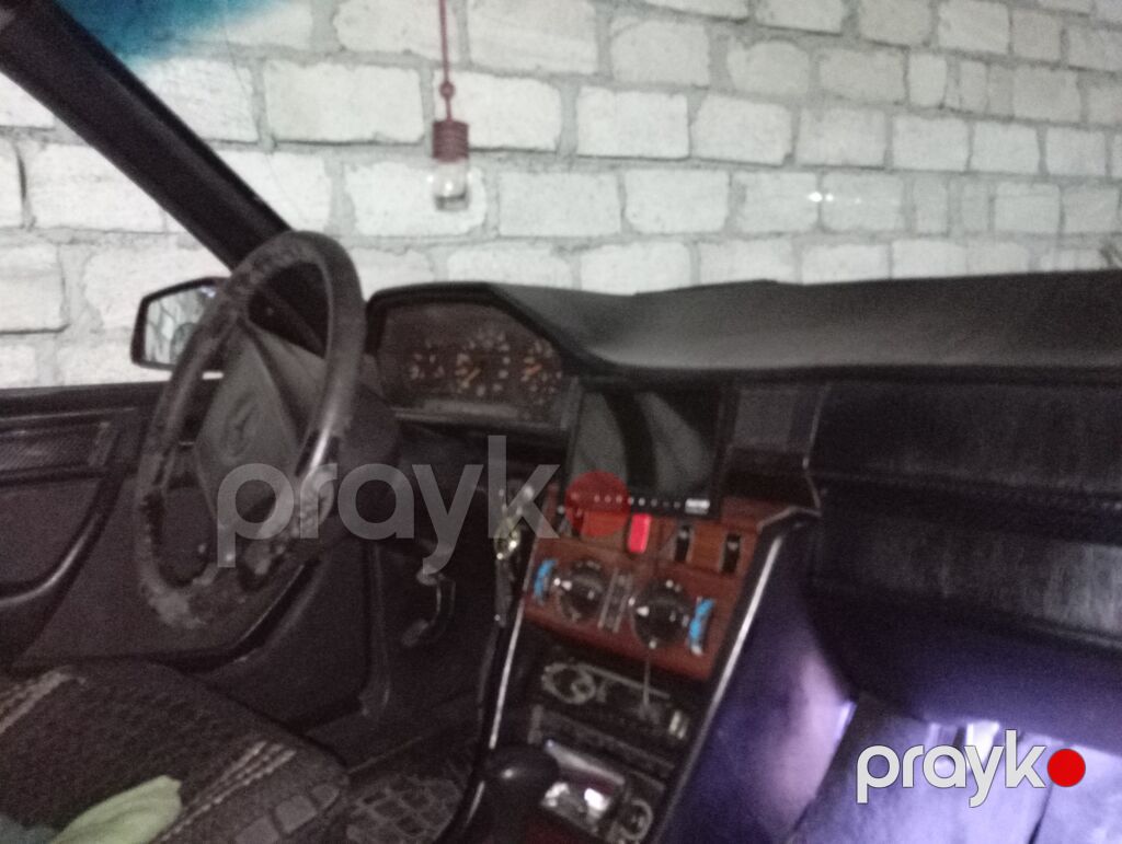 Mercedes-Benz W124: 3 l 1993 il Sedan — Avto, Ucar (3)