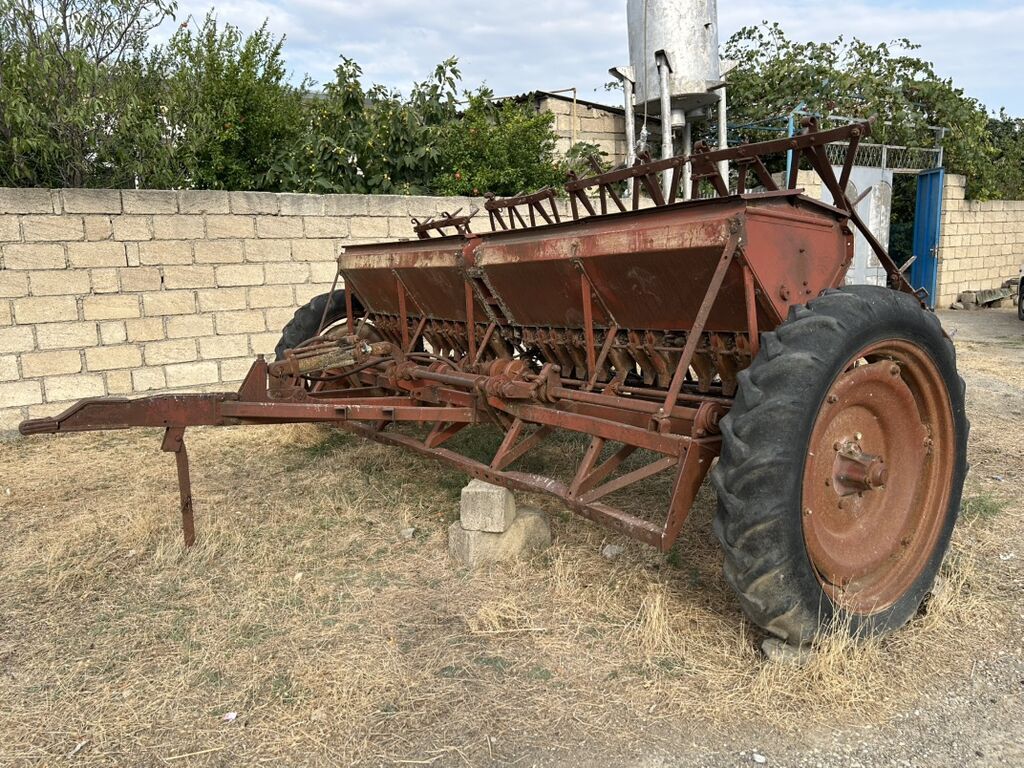 Kənd təsərrüfatı üçün qoşqu tipli dən səpən (taxıl səpən) aqreqat — Avto, Bakı (3)