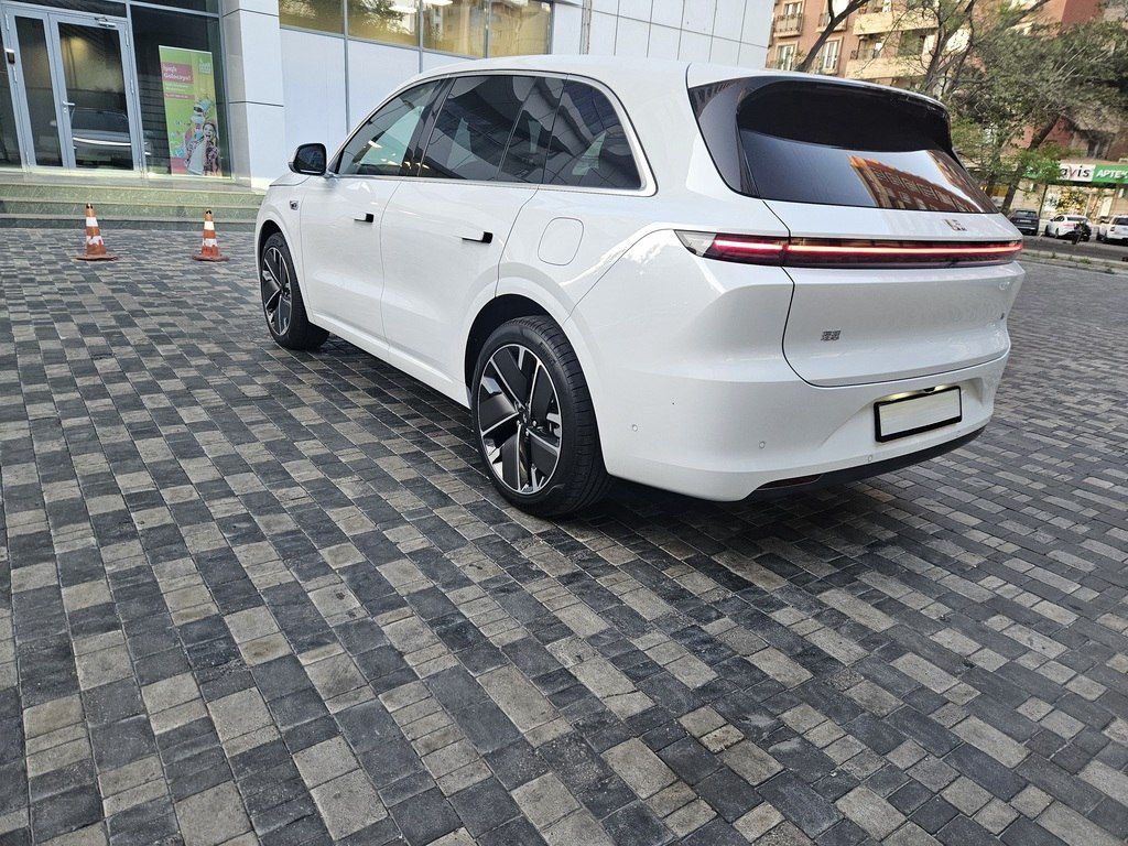 Li Auto L6, 1.5 L, 36.8 kWh, 2025 il, 4 000 km — Avtomobillər, Bakı (5)