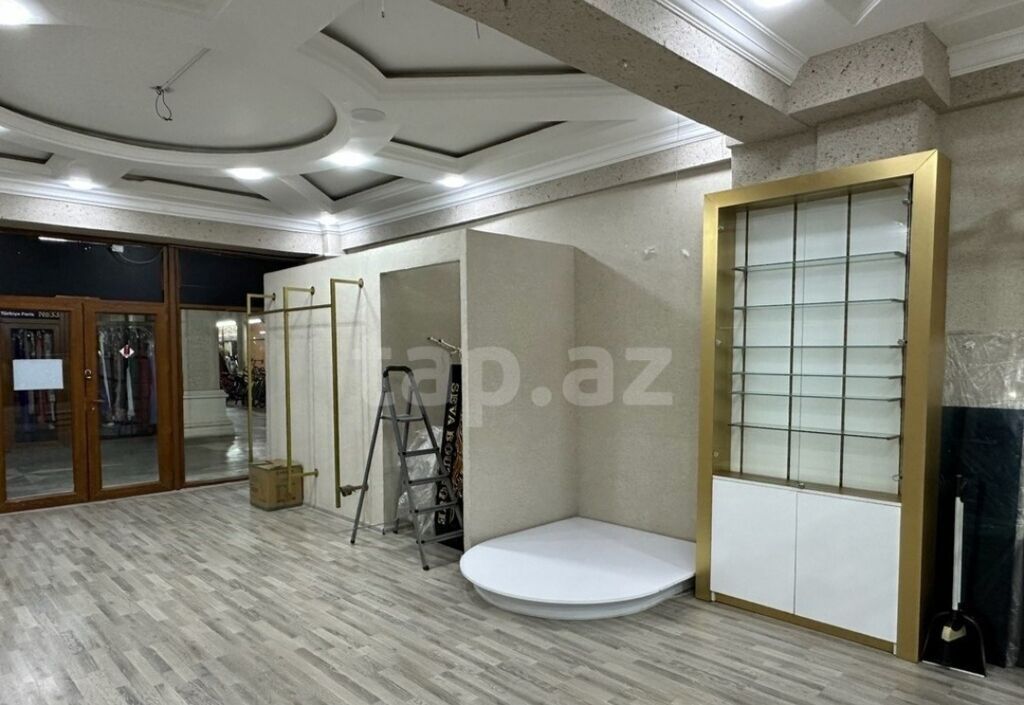 Amay ticarət mərkəzində 80m² obyekt satılır.Obyektə giriş həm çöl həm — Daşınmaz əmlak, Bakı (4)