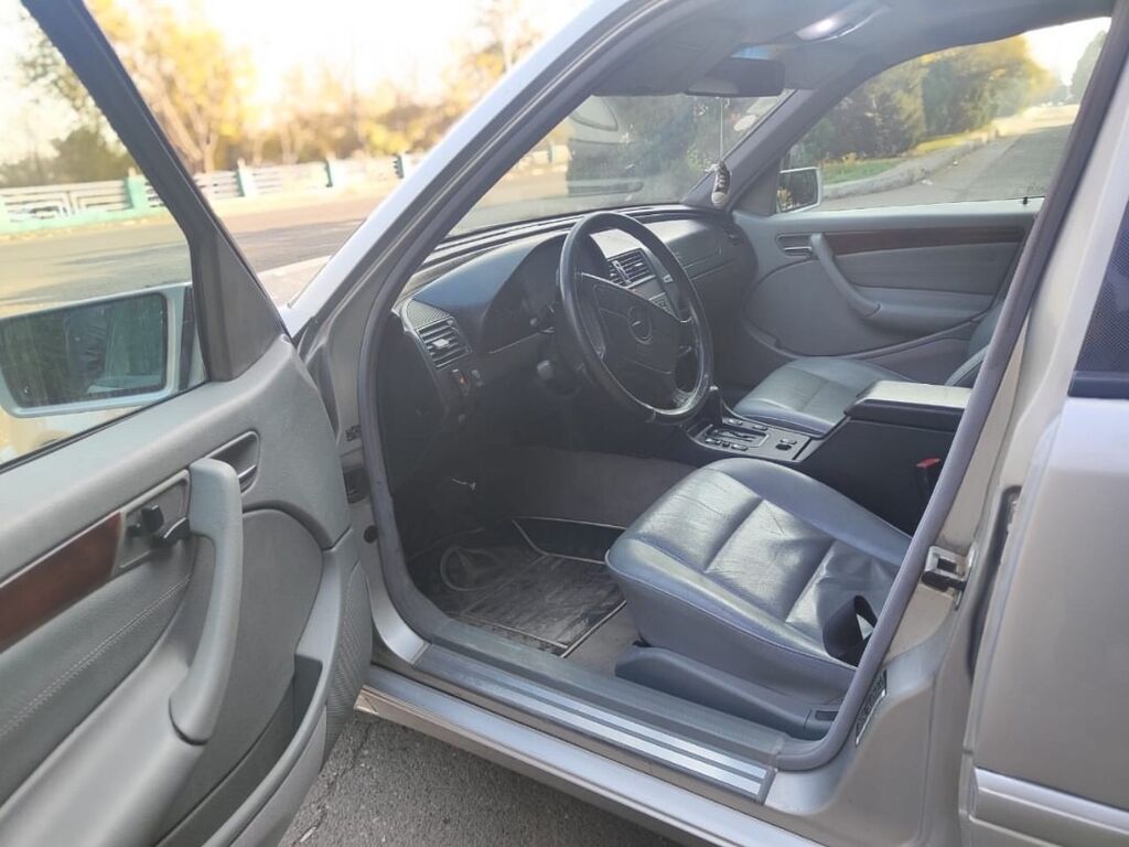Mercedes-Benz C-Class: 2.8 l 1995 il Sedan — Avto, Digah (4)