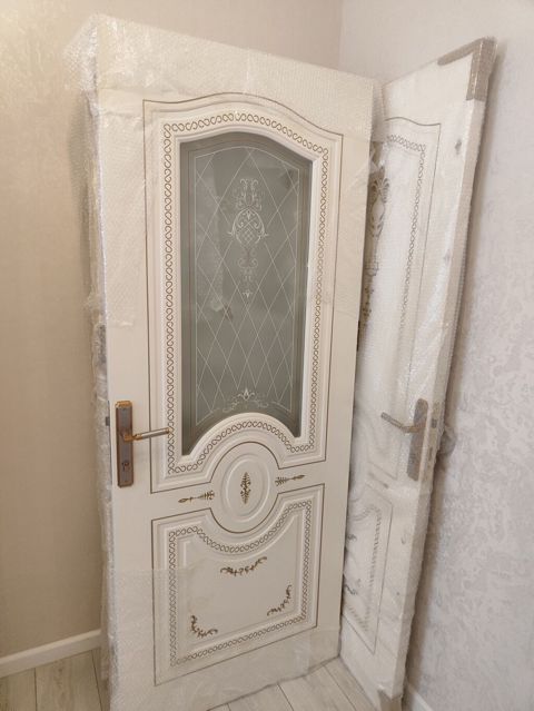 Klassik üslubda otaq qapısı dəsti - Material: MDF üzərində boyalı — Bakı