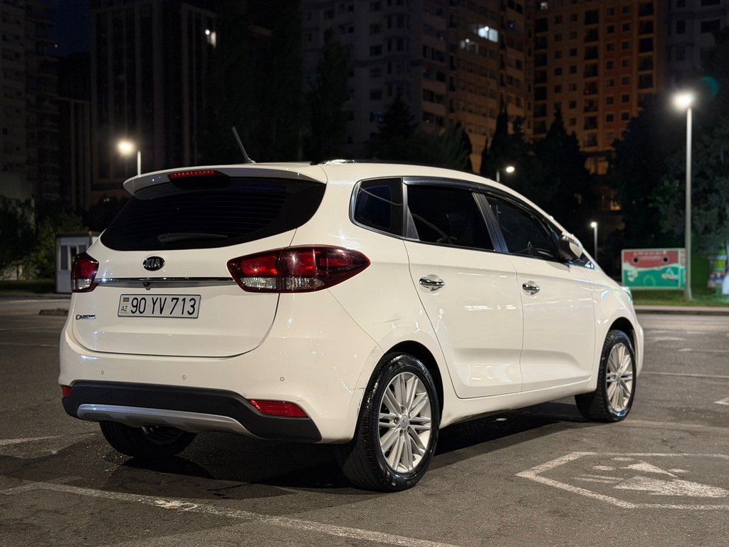 Kia Carens, 1.7 L, 2017 il, 285 000 km — Avtomobillər, Bakı (8)