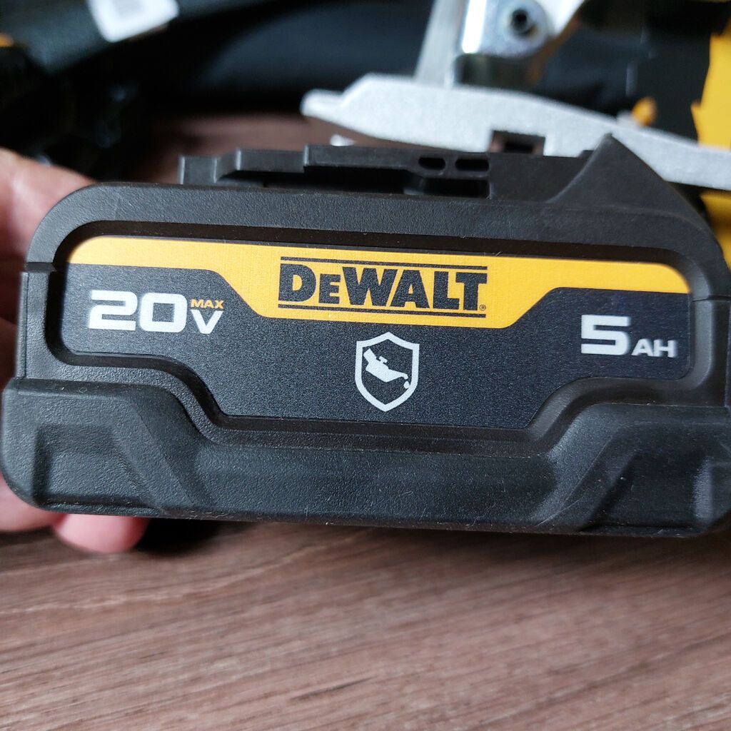 Dewalt DCS565 original, charger 110-120v, akumulyator 5A, dəst yenidir — Alətlər, Bakı (9)