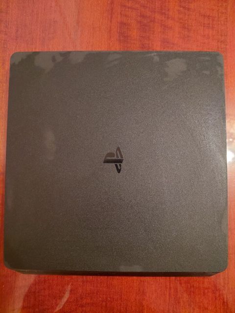 Sony PlayStation 4, 1TB — Quba