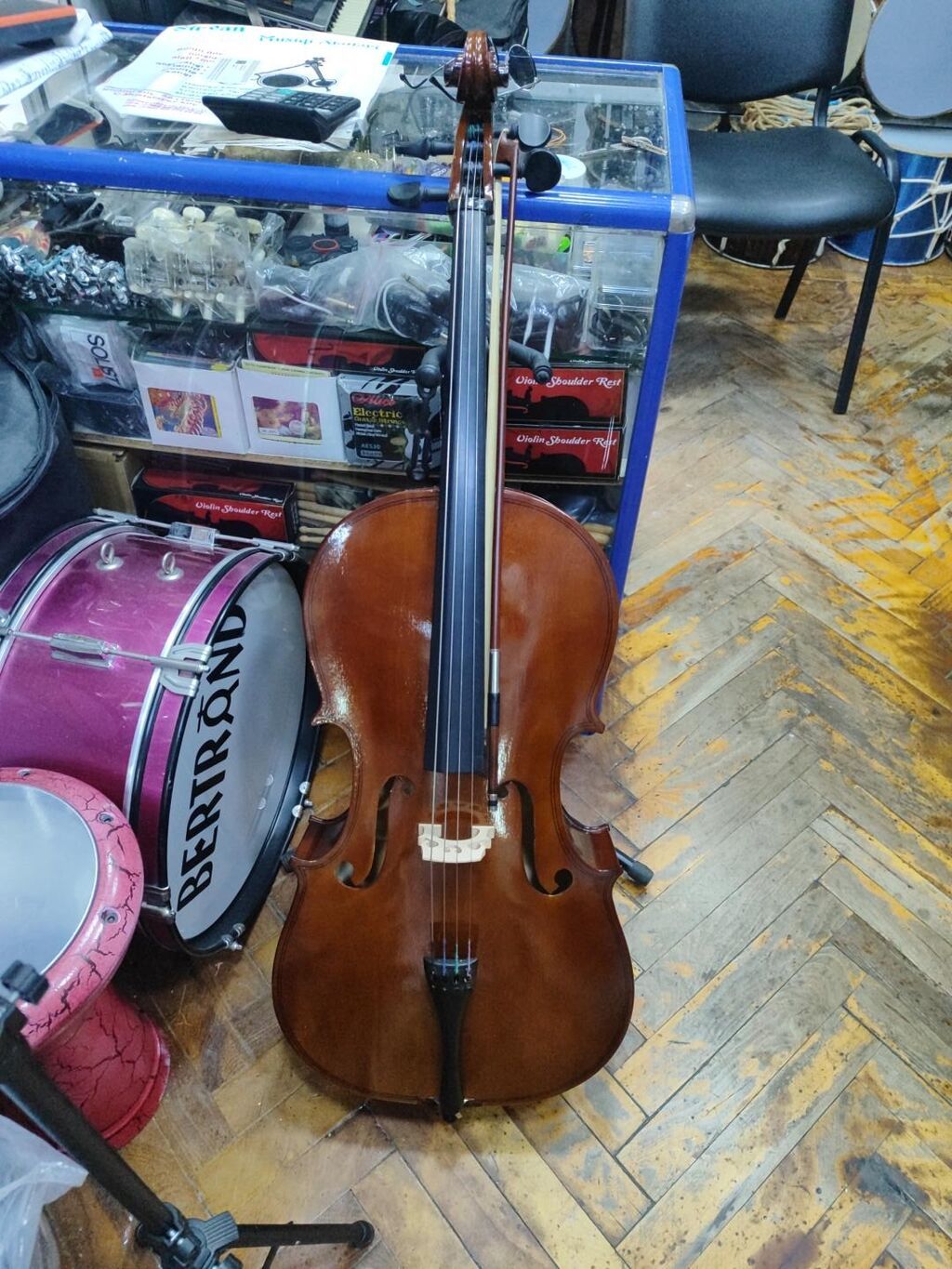 Violençel (çello) – klassik 4 simli, kamanalı orkestr aləti — Musiqiə alətləri, Bakı (2)