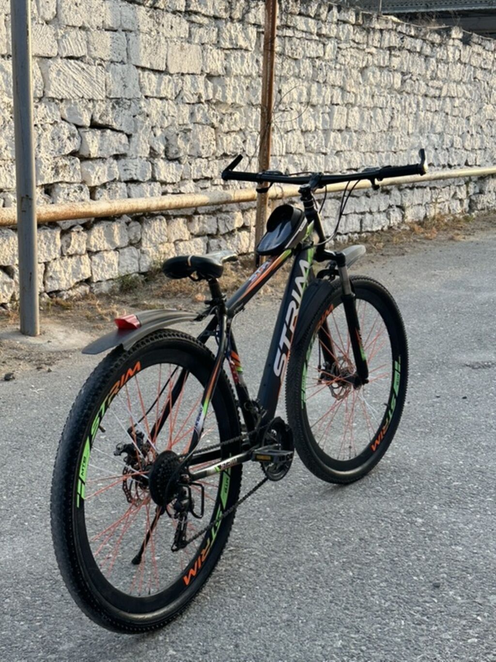Salam hec bir pırablemi yoxdu üstünde led işıqları var sunkası led — Dağ velosipedləri, Digah (5)