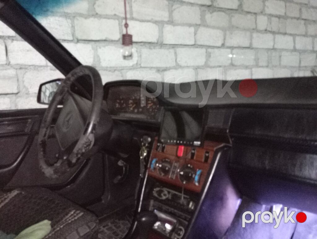 Mercedes-Benz W124: 3 l 1993 il Sedan 90-ER-159 — Avto, Ucar (3)