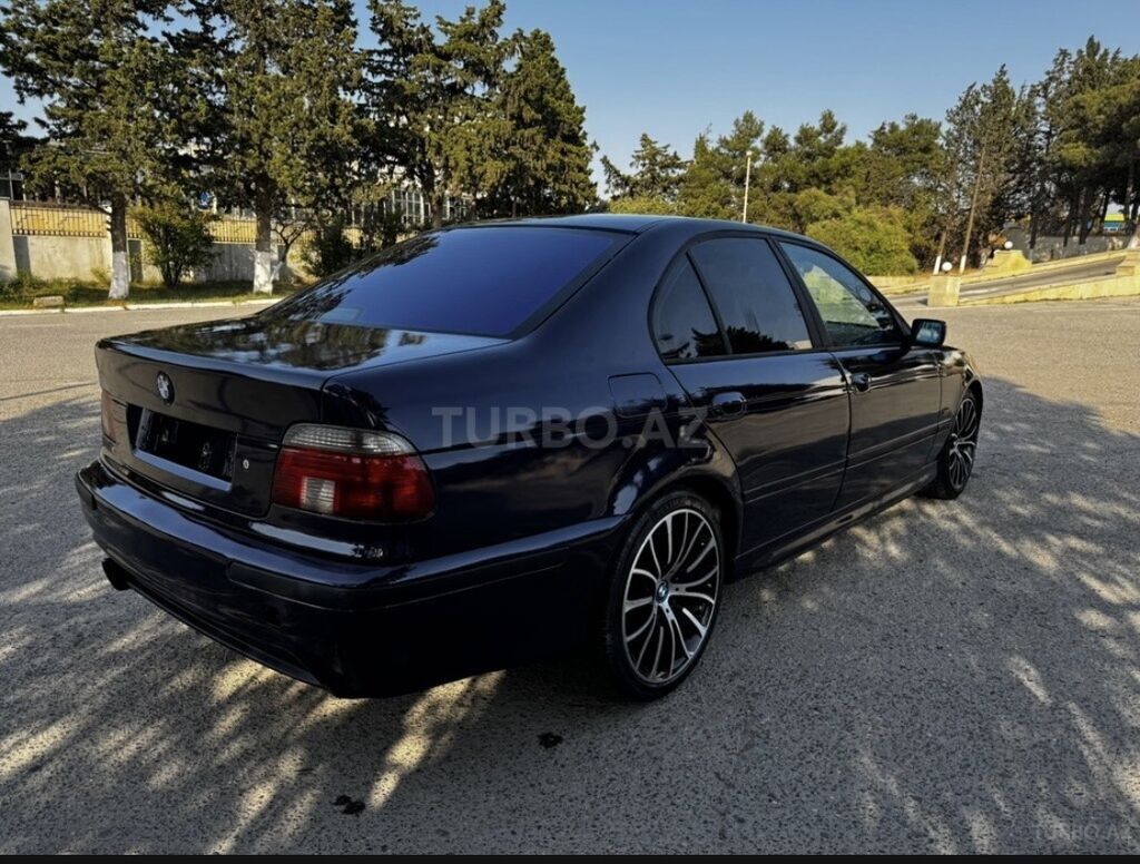 BMW 5 Series E39 sedan - Kuzov: sedan, tünd göy rəng - Mühərrik — Avto, Masazır (6)