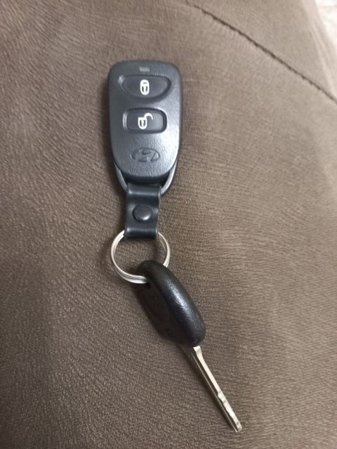 Hyundai avtomobilləri üçün uzaqdan idarəetmə pulti və mexaniki açar — Bakı