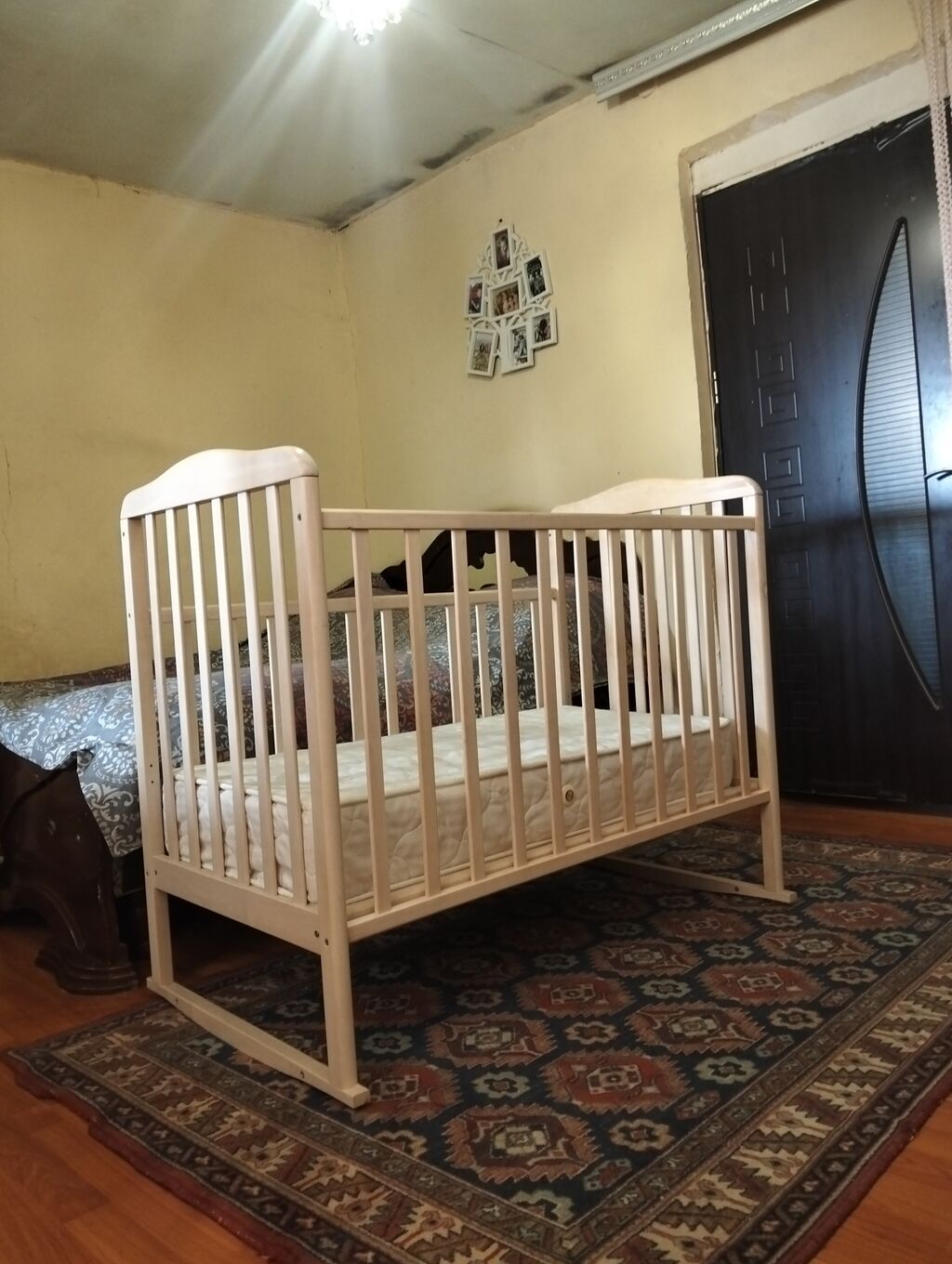 Uşaq beşiyi – taxta, klassik dizayn - Material: açıq rəngli təbii — Mebel, Bakı (2)