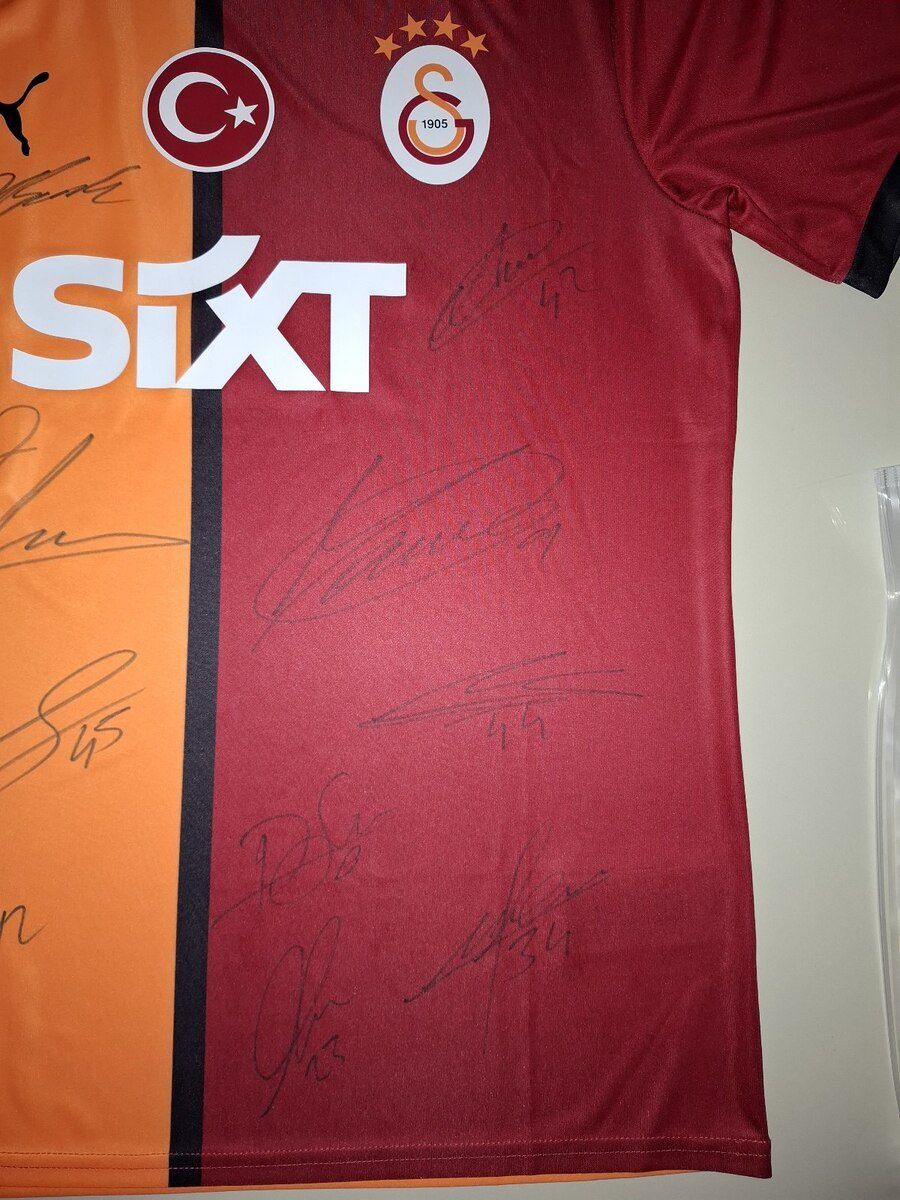 Etiketli və İmzalı Galatasaray Forması orijinal — Şəxsi əşyalar, Bakı (4)