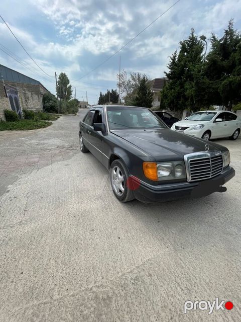 Mercedes 200 E, 2.0 L, 1992 il, 687 453 km