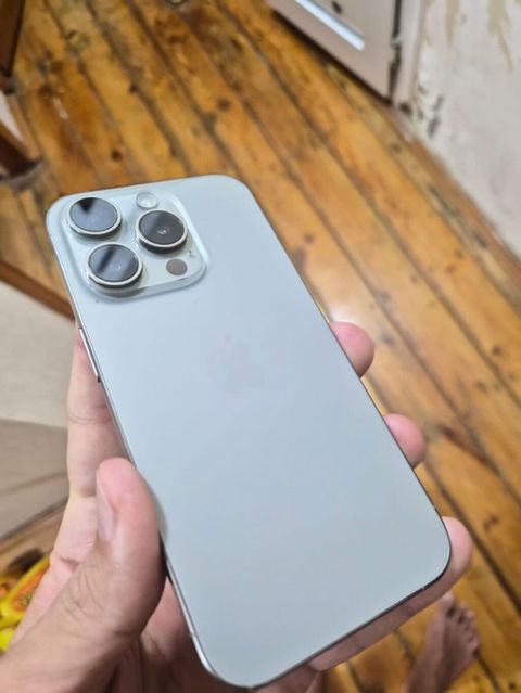 IPhone 15 Pro, 256 GB, Gümüşü, Simsiz şarj — Digah